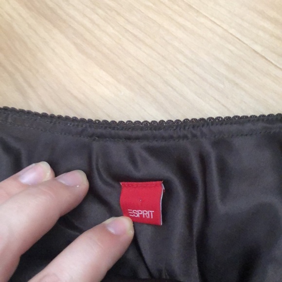 Modest brown A-Line skirt with belt. Size EU42/US12 - Picture 8 of 8